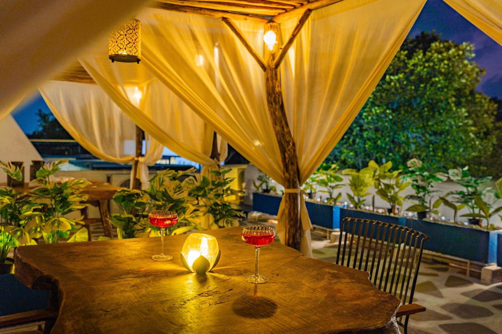Conch Resort Luxury Private Pool Suites 蓬蒂切里 外观 照片