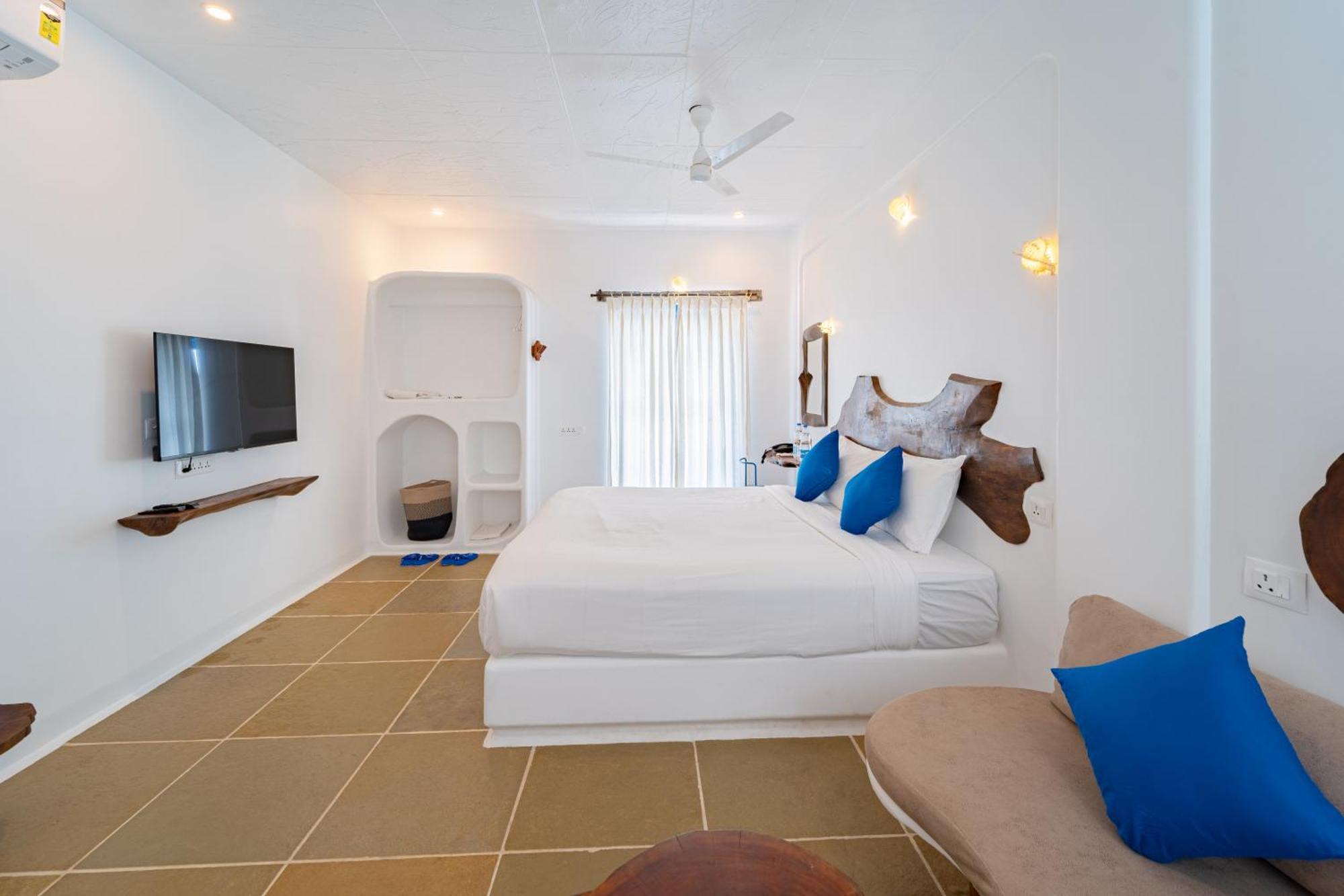 Conch Resort Luxury Private Pool Suites 蓬蒂切里 外观 照片